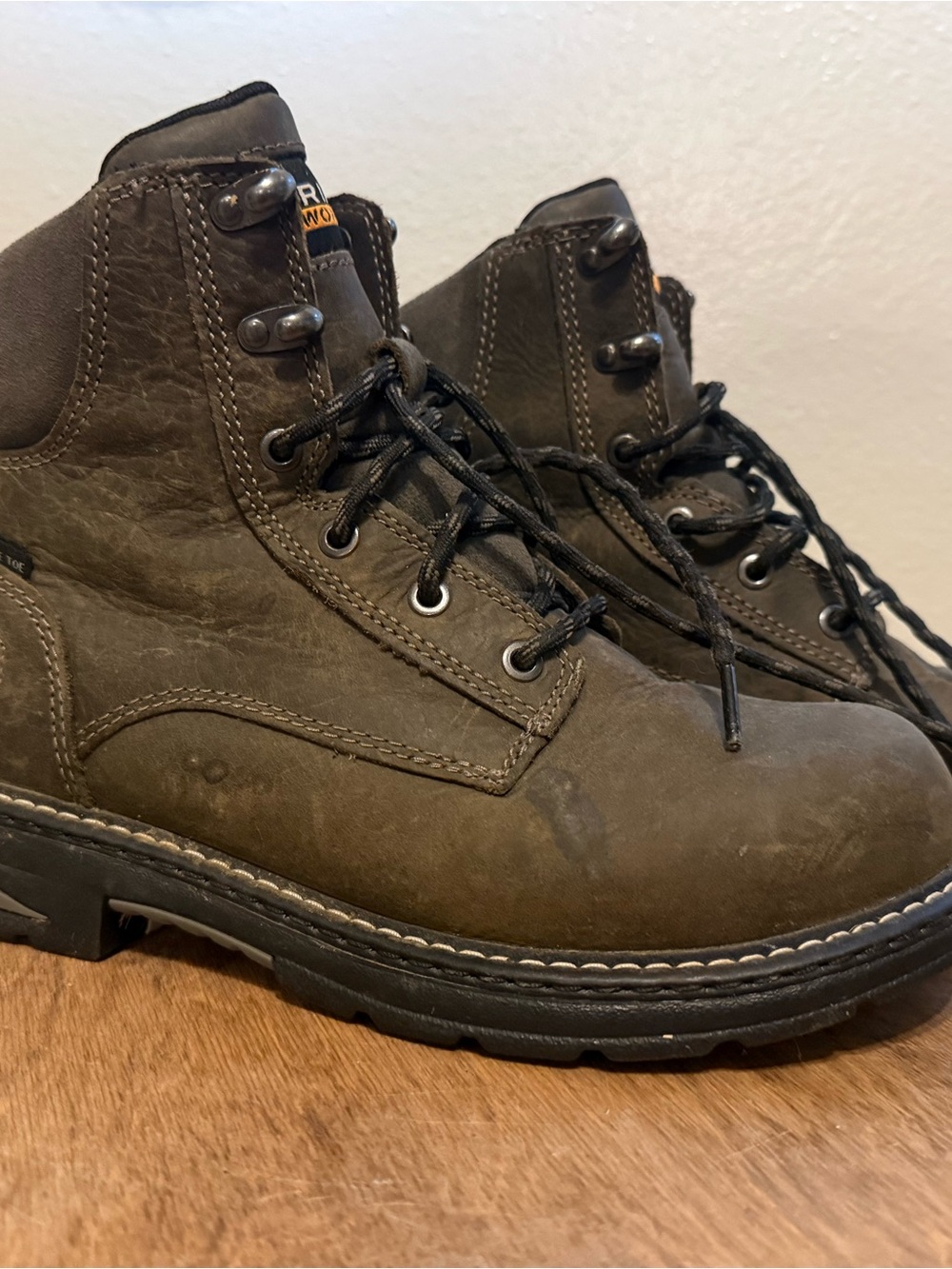Ariat Dark Brown Lace-Up Work Boots composite toe